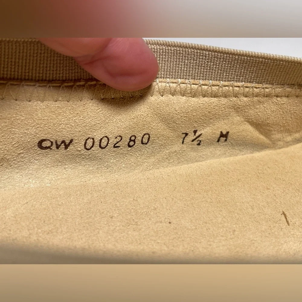 STUART WEITZMAN AUTH $299 Women's Beige Napa Leather Quiltable Flat Shoes Sz 7.5 - Picture 8 of 14